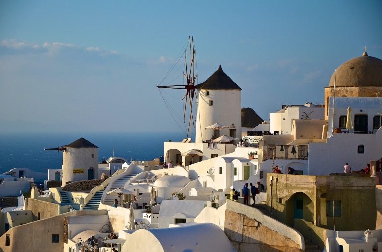új ötcsillagos szálloda nyílt Santorinin