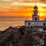 Santorini küzdenek a látogatók nagy száma ellen