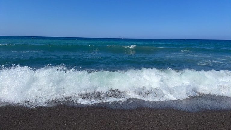 Kevésbé ismert tengerpartok Santorinin
