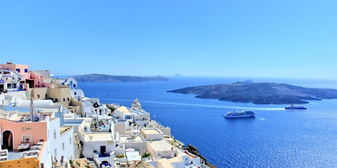 Santorini Travel Guide 2025